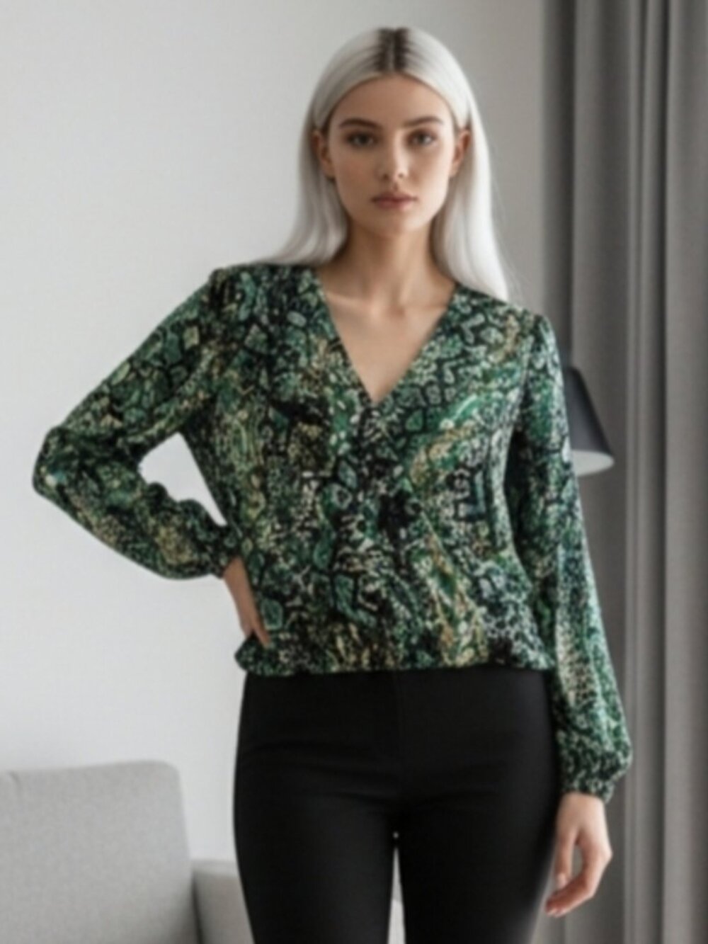 Alice + Olivia SZ S Green Animal Print Puff Semi Sheer Sleeve Silk Blend Top